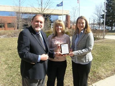 2013 Healthy Workplace Award to City of Ann Arbor -(l) Kelly Beck, Employee Benefits Supervisor.jpg; (r)Jessica Bueter, Employee Benefits Coordinator 003.jpg